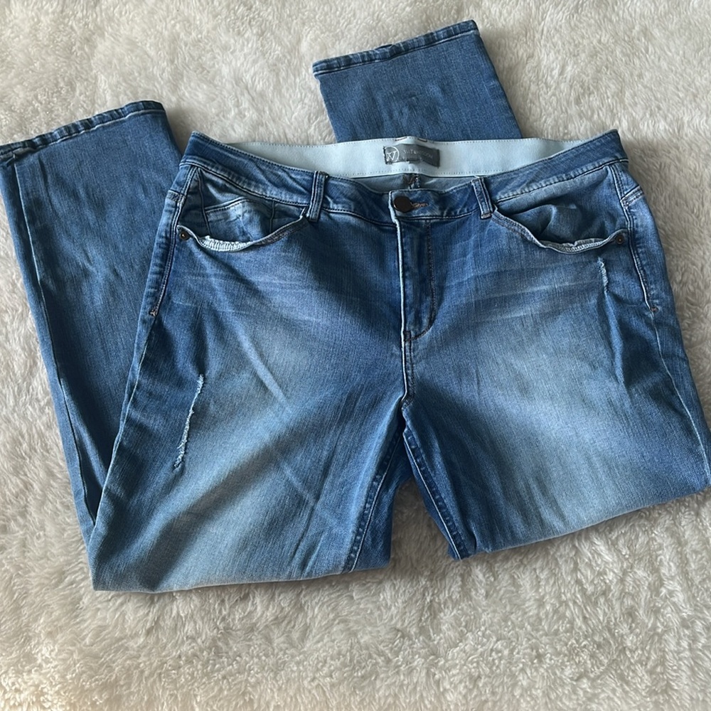 Wit & wisdom light wash distressed straight leg mini bootcut jeans size 16